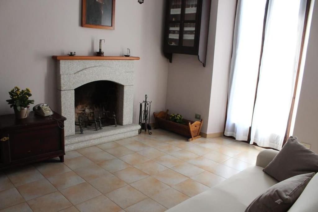 La Casa Nel Prunent Trontano Kültér fotó